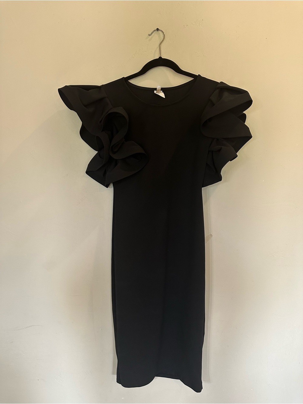 Eleganzarella + Black Ruffle-Sleeve Sheath Dress - Picture 2 of 5